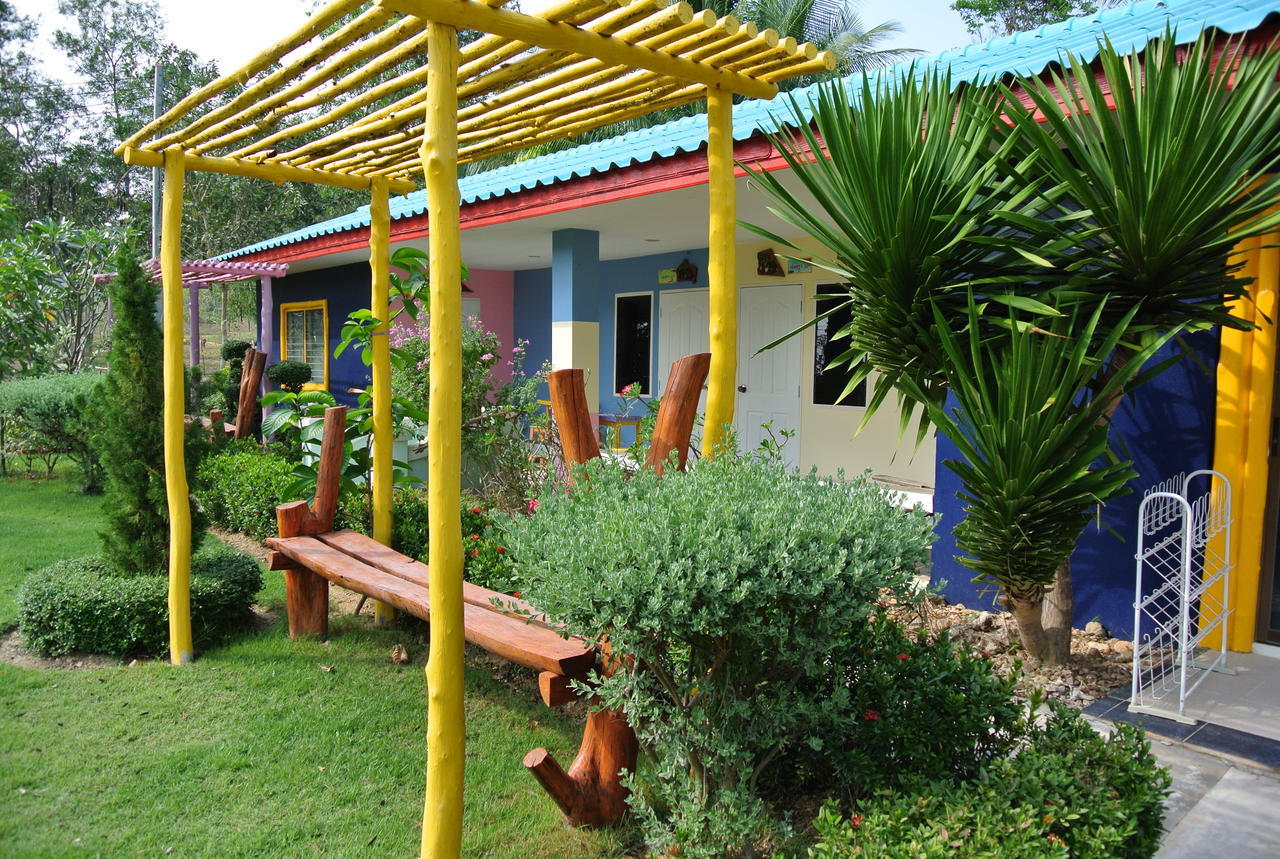 Baanraisooksangchan Kaeng Krachan Exterior foto