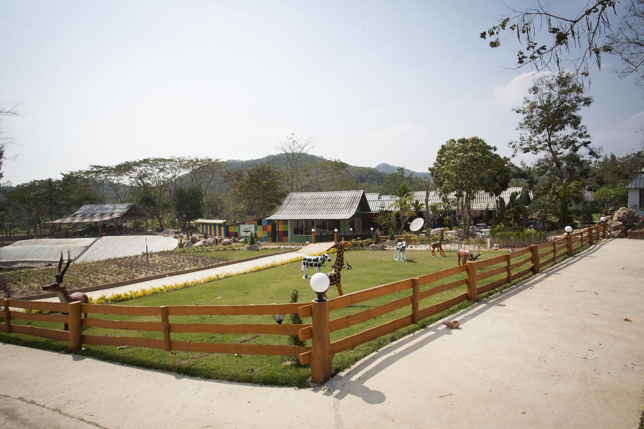 Baanraisooksangchan Kaeng Krachan Exterior foto