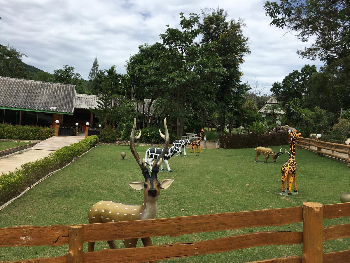 Baanraisooksangchan Kaeng Krachan Exterior foto
