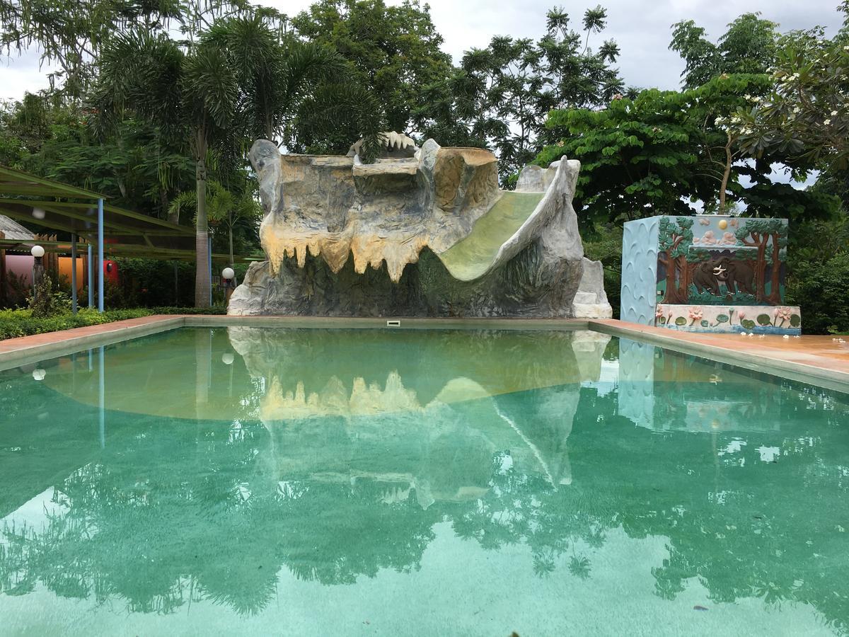 Baanraisooksangchan Kaeng Krachan Exterior foto